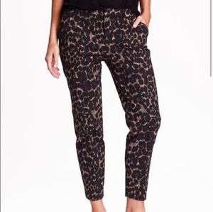 Old Navy Harper Leopard pants 4
